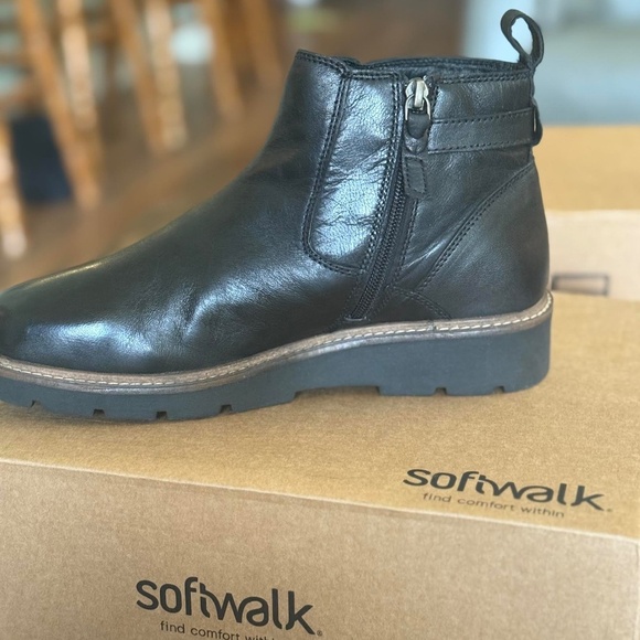SoftWalk Shoes - Waneta Softwalk Bootie